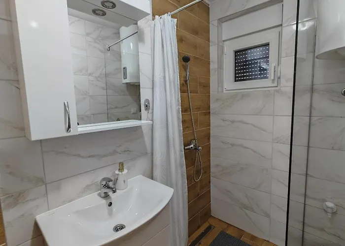 Διαμέρισμα Monika 2 *